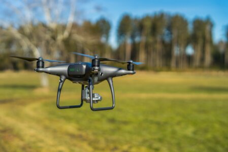 Schermo con modello 3D generato da rilievo fotogrammetrico con drone