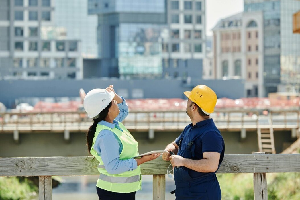 Vista aerea di un cantiere residenziale in costruzione